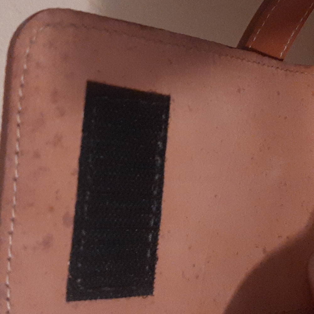 Cowhide/Leather Tan Handbag - image 6